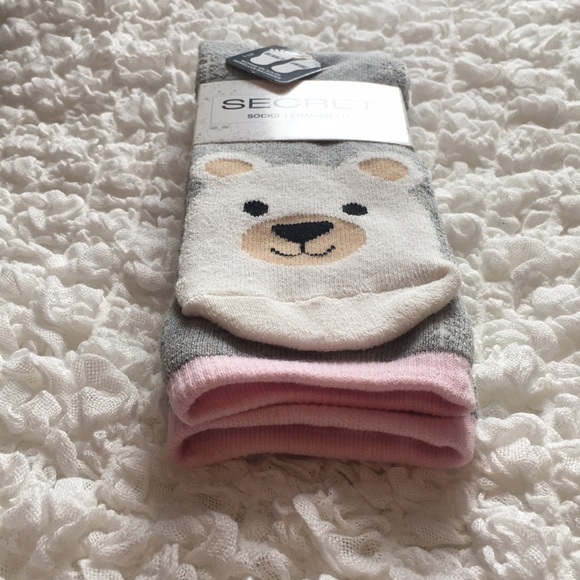 🧦 3/$20 Cute Bearly Awake Bear Socks - Picture 2 of 8